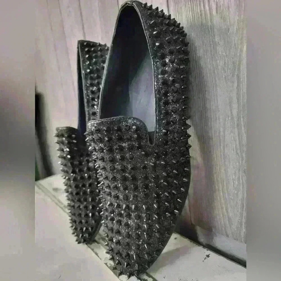 Men's size 10 JUMP  New York black studded loafers. - Picture 3 of 6